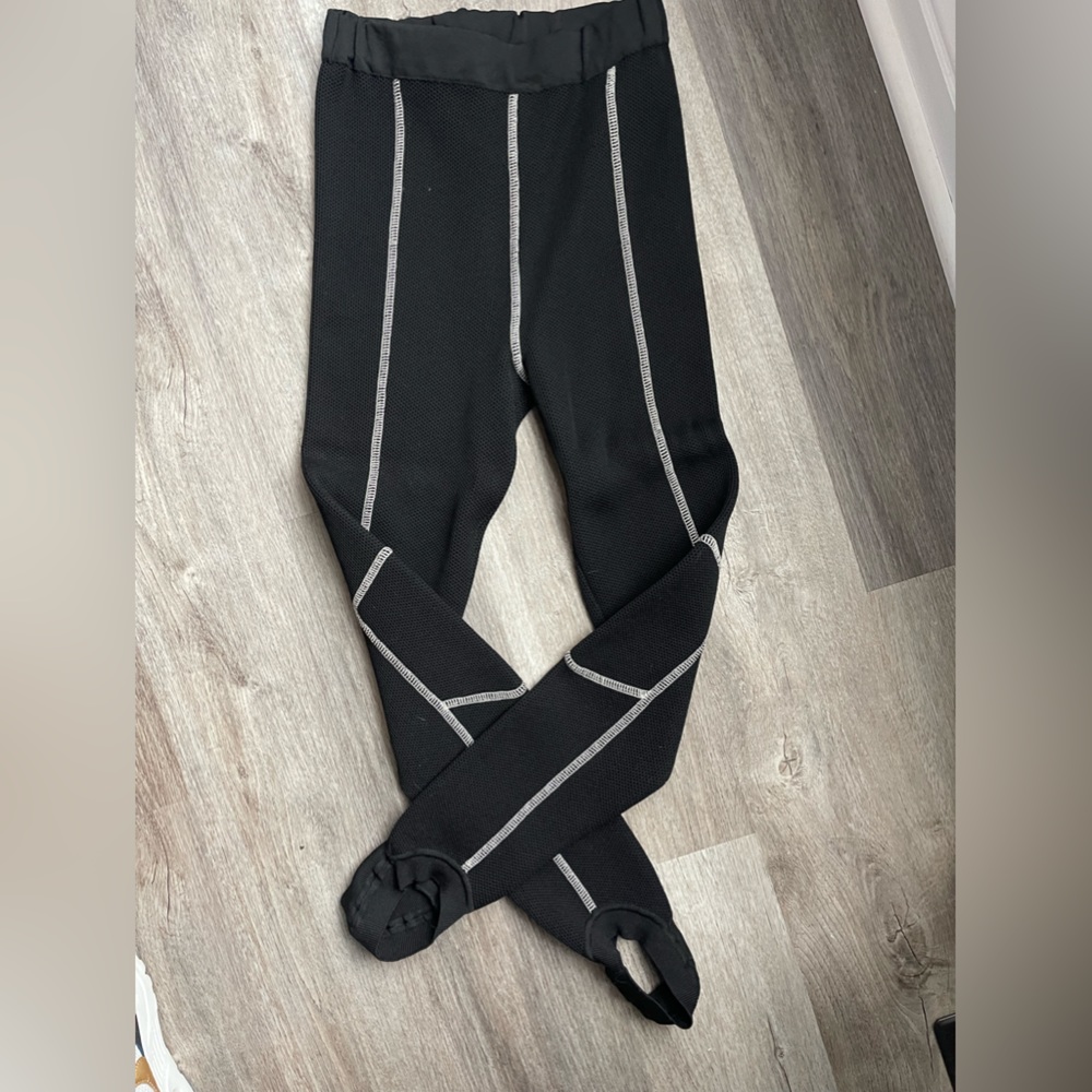 Size S Brand New Aviu Stirrup Pants